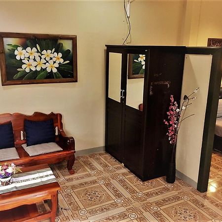 Eidi Homestay Nong Kung Si Exterior foto