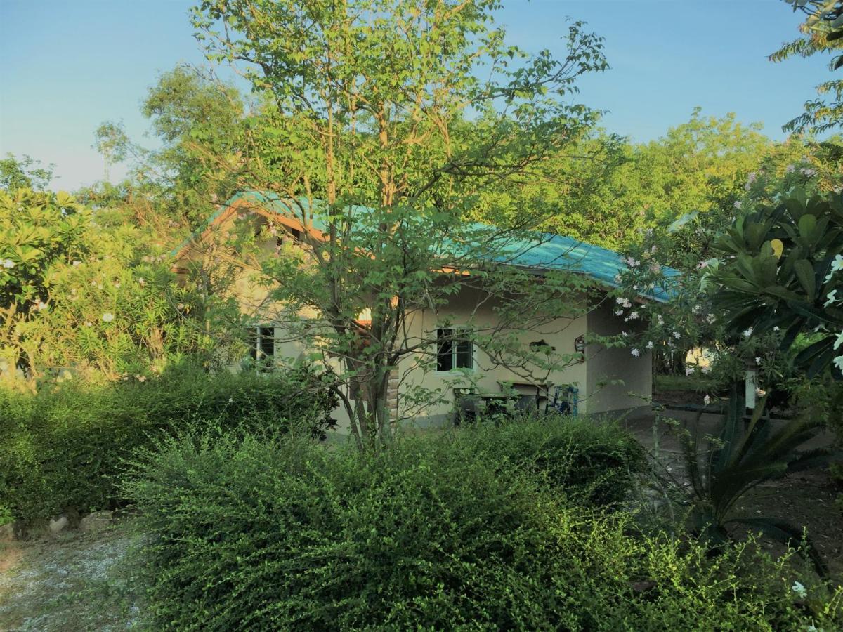 Eidi Homestay Nong Kung Si Exterior foto