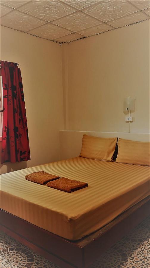 Eidi Homestay Nong Kung Si Exterior foto