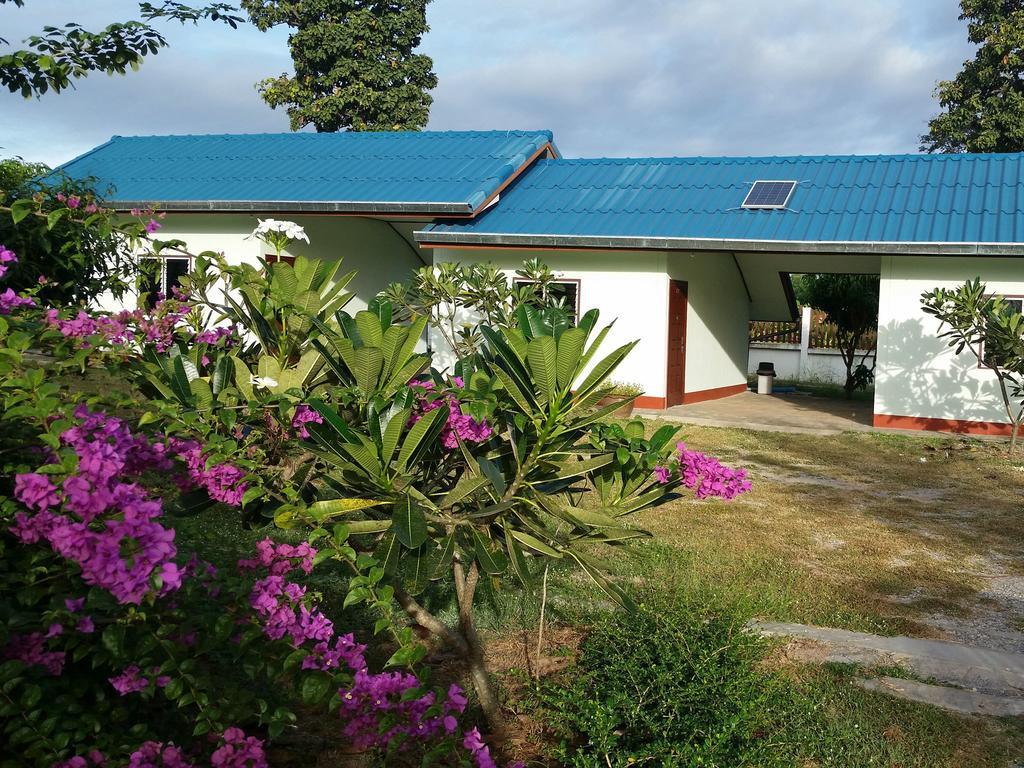 Eidi Homestay Nong Kung Si Exterior foto
