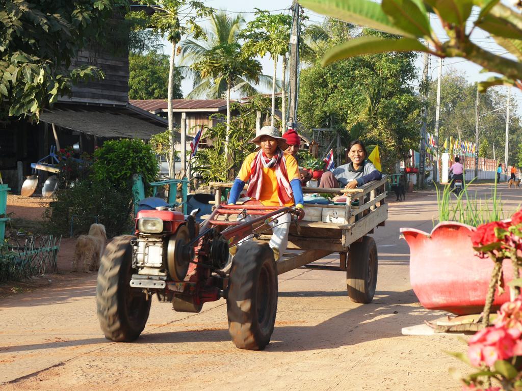 Eidi Homestay Nong Kung Si Exterior foto