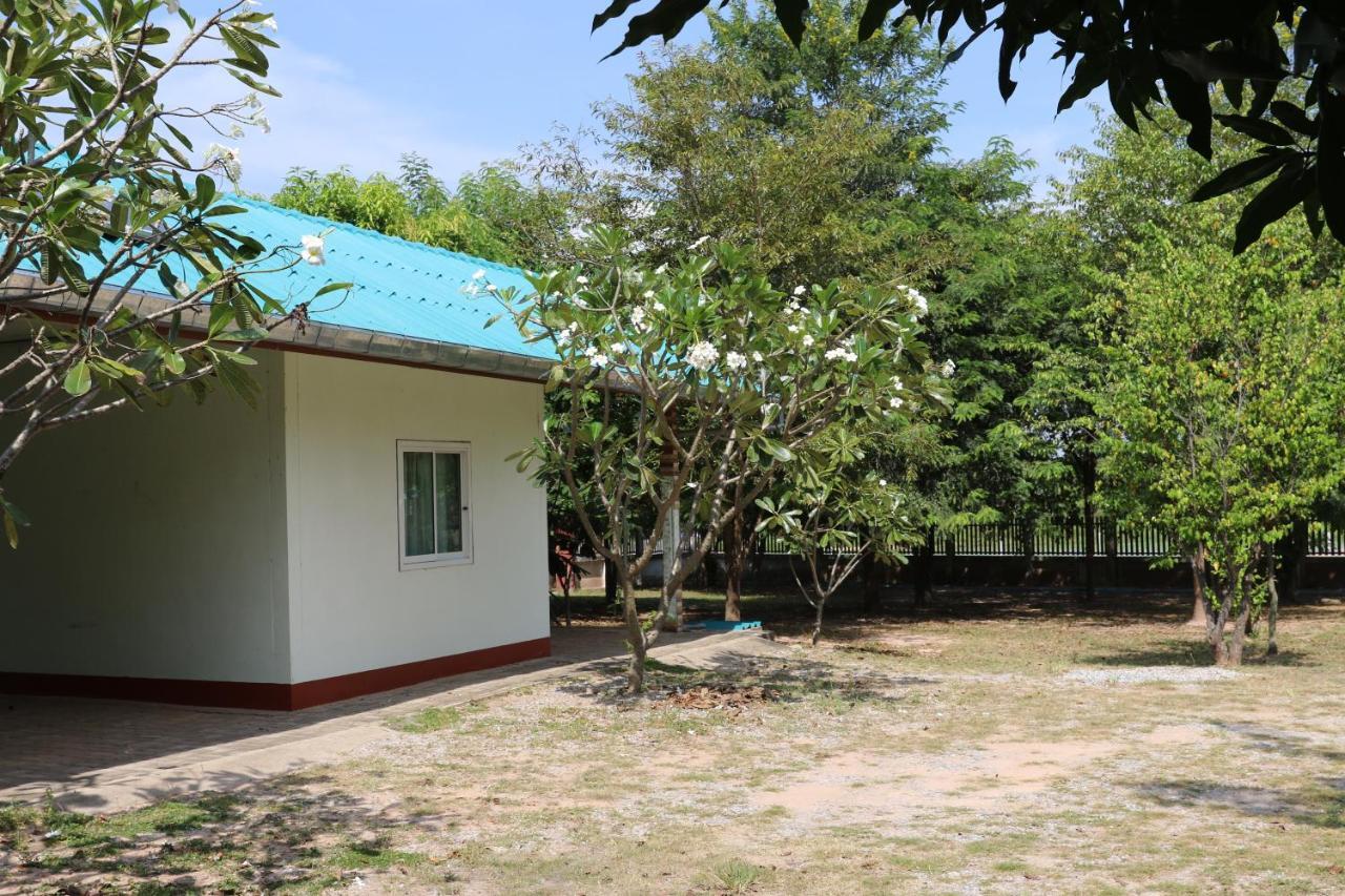 Eidi Homestay Nong Kung Si Exterior foto